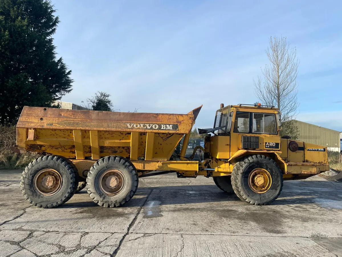 1991 VOLVO A20 6X6 DUMP TRUCK - Image 1