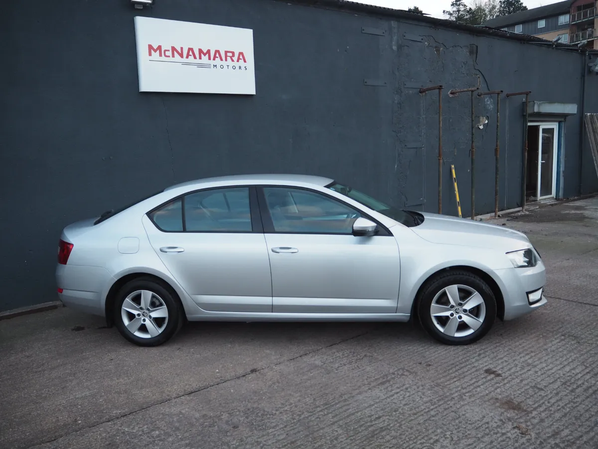 Skoda Octavia Ambition 1 Owner Low Kms Exceptional - Image 2