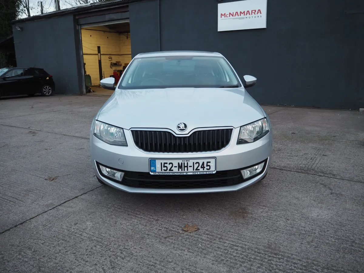 Skoda Octavia Ambition 1 Owner Low Kms Exceptional - Image 4