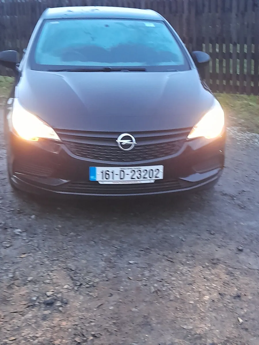 Opel Astra 2016 - Image 1