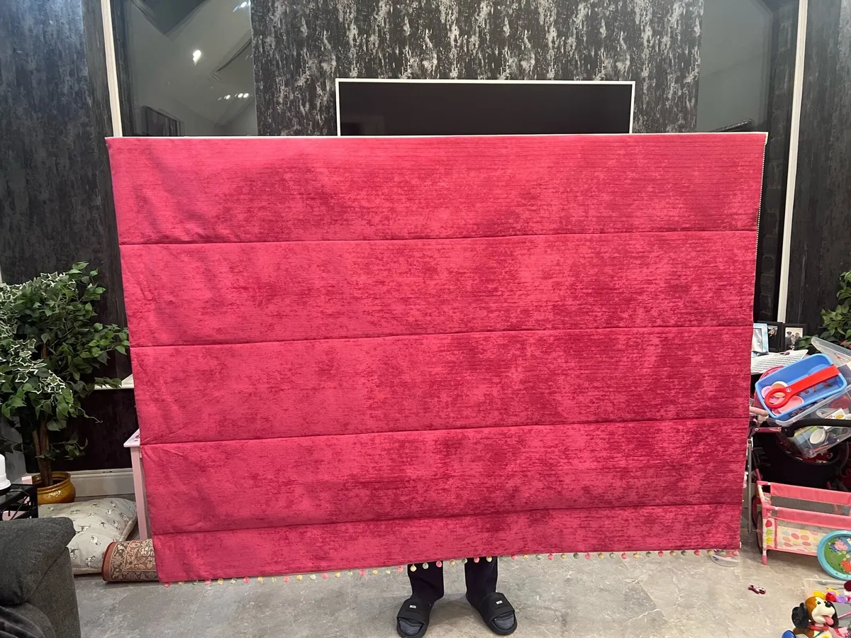 Pink Bedroom Blind - Image 3