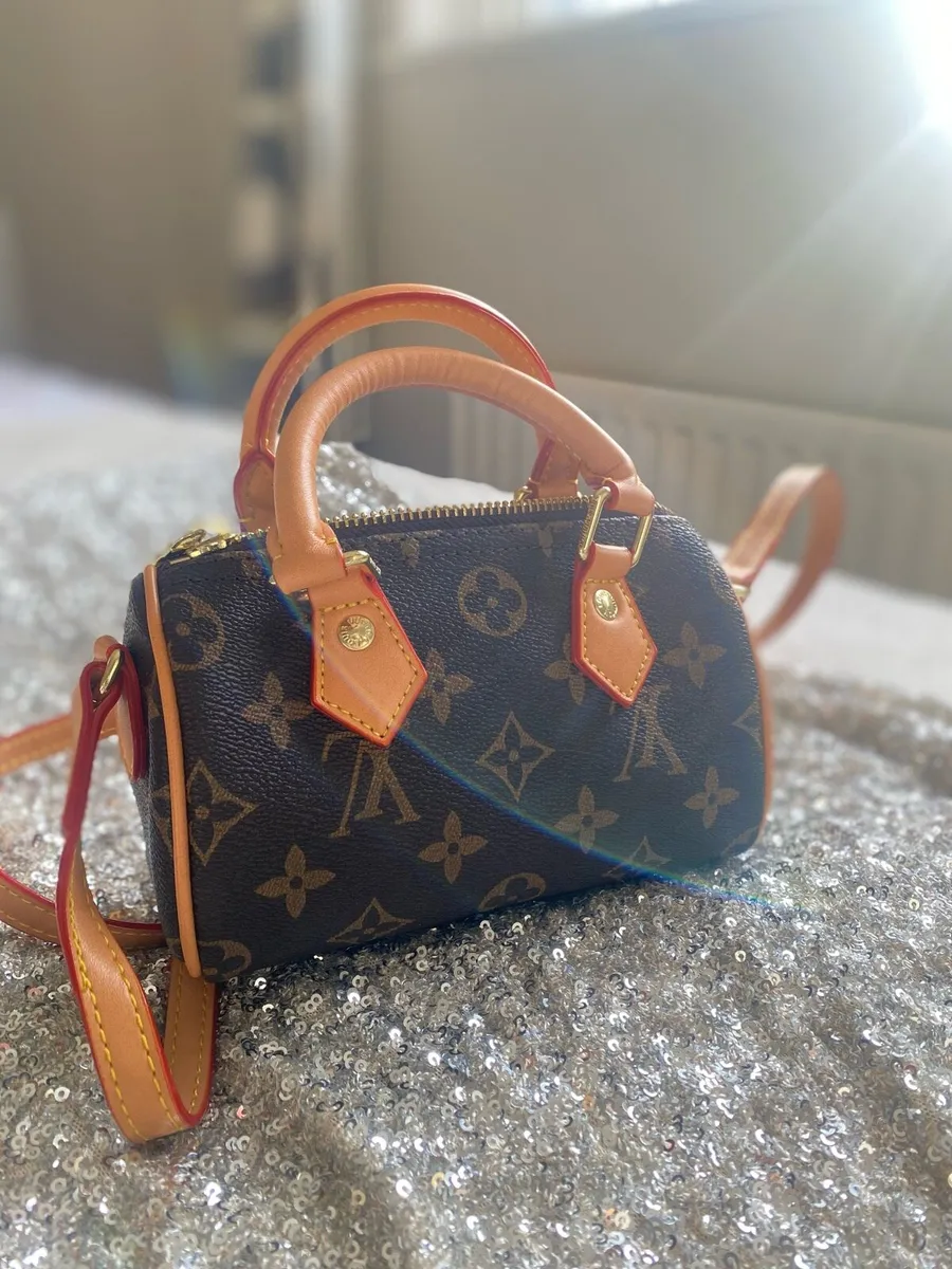 Louis Vuitton bag (good fake) - Image 1