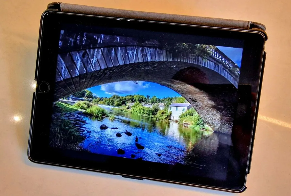 Ipad - Image 1
