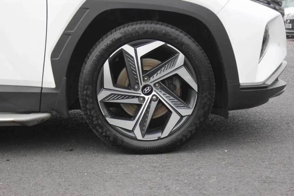 Hyundai Tucson 1.6 Tgdi Ultimate 5dr 2WD - Image 3