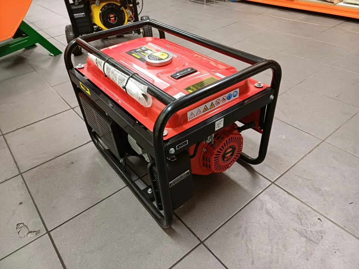 New Constant 2.8kw Petrol Generator - Image 2