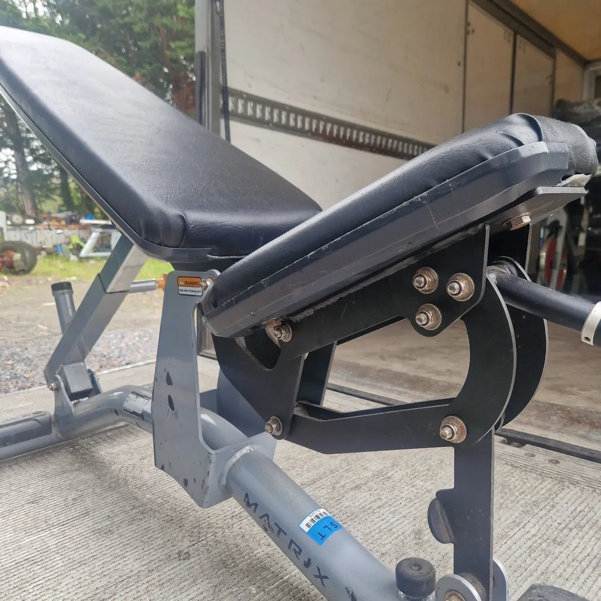 💪💪MAGNUM MATRIX MULTI-ADJUSTABLE BENCH - Image 1