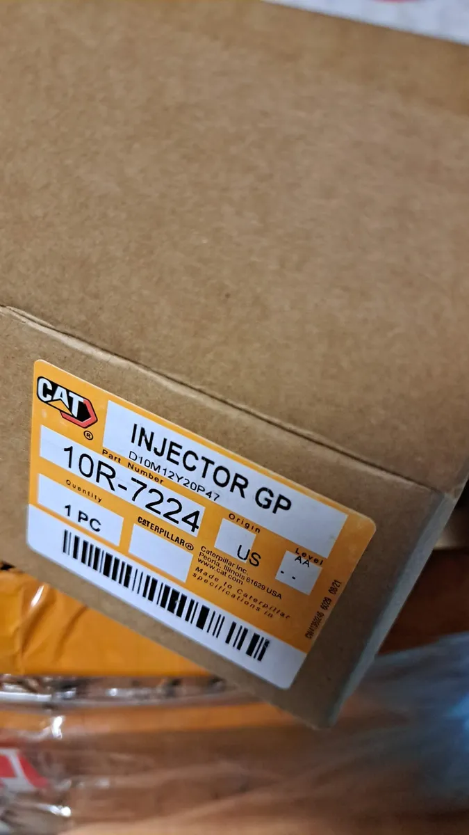 Caterpillar C9 Injectors For Sale - Image 1