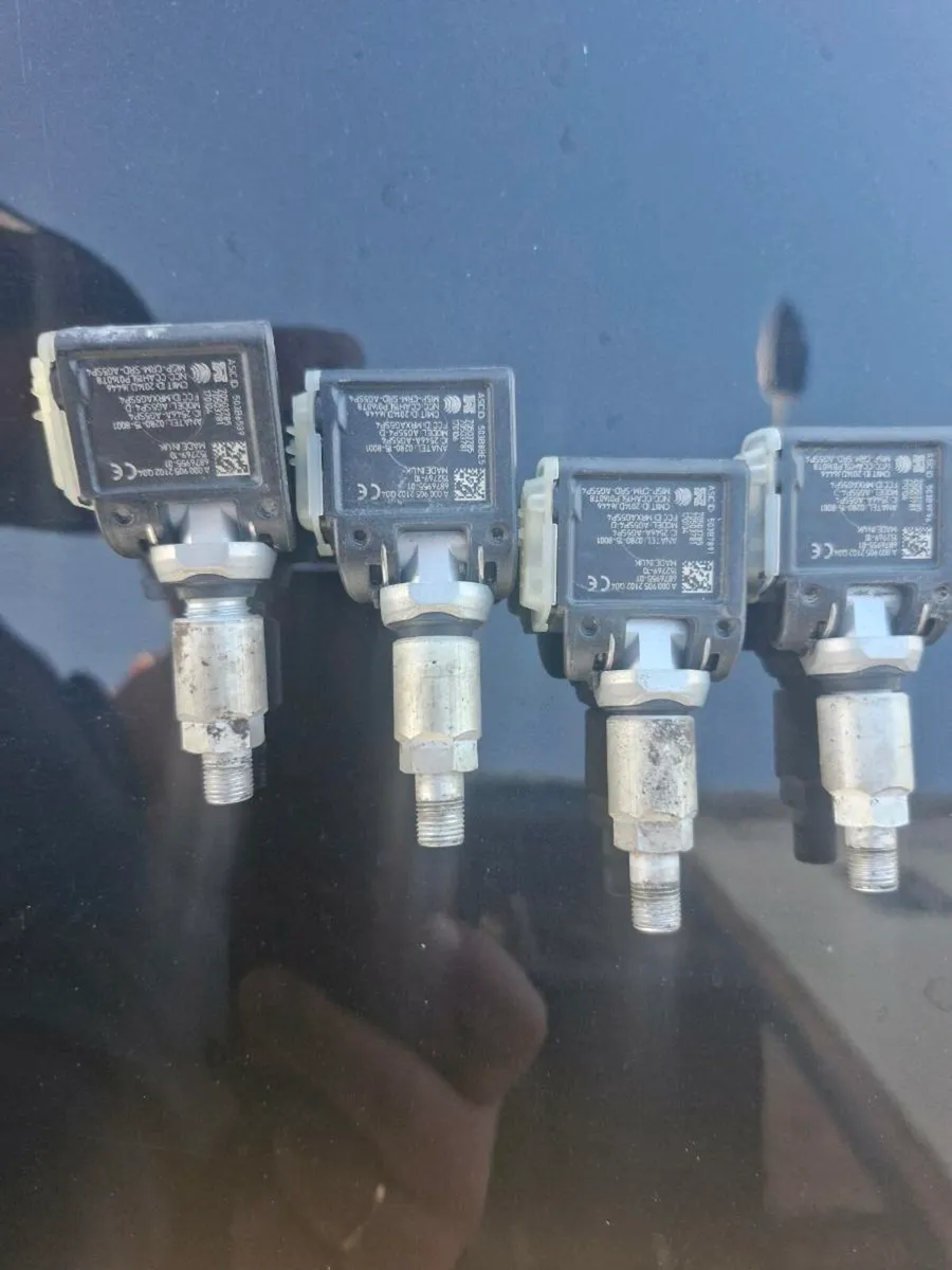 Mercedes e class W213 TYRE PRESSURE sensors - Image 1