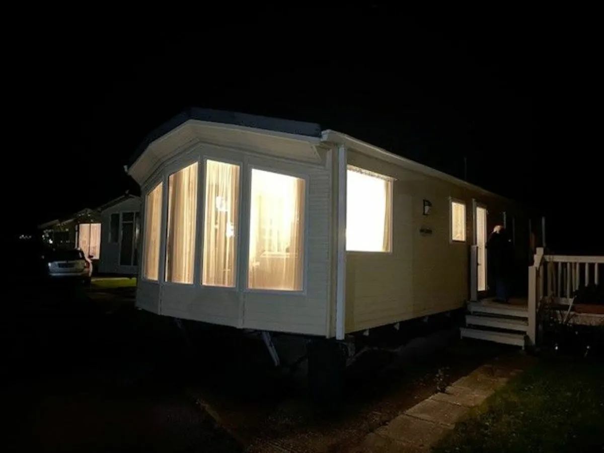 Mobile home - Image 1