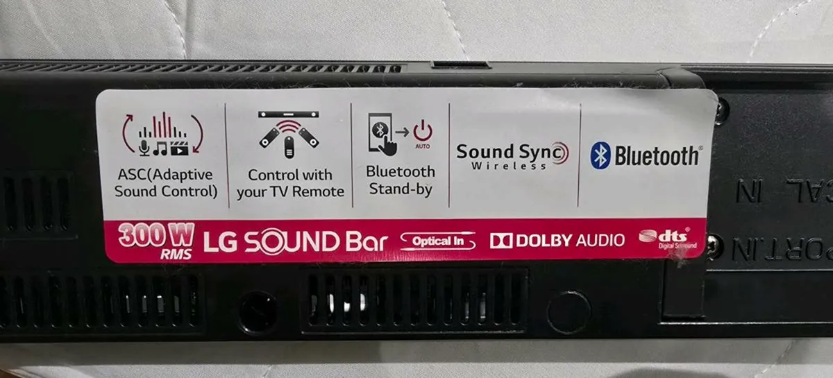 LG Soundbar and Subwoofer SJ3 + remote control - Image 4