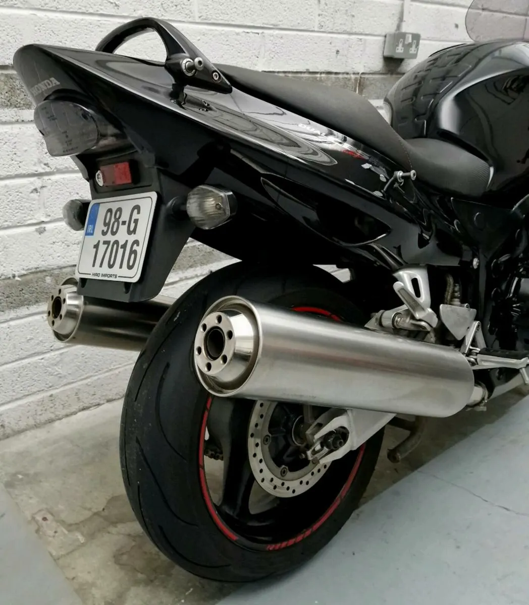 Honda CBR 1100 XX Blackbird - Image 2