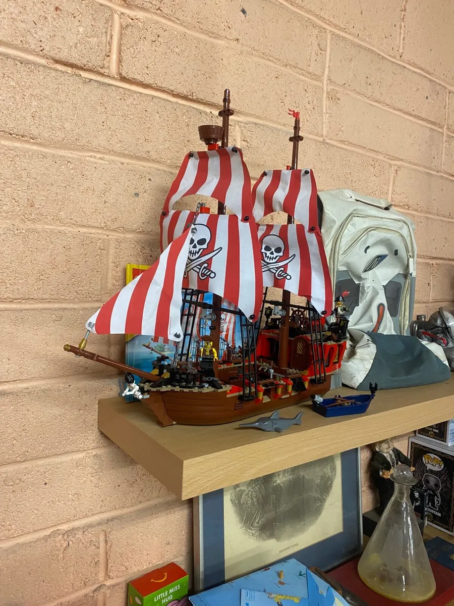 Lego Pirate Ship 70413 - Image 1