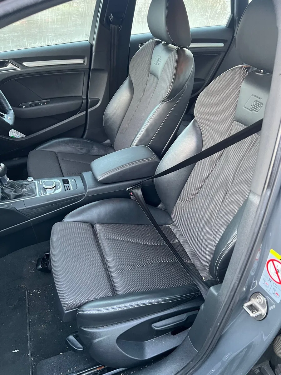 Breaking audi a3 8v s line 1.0 tfsi chz see lx7m - Image 3