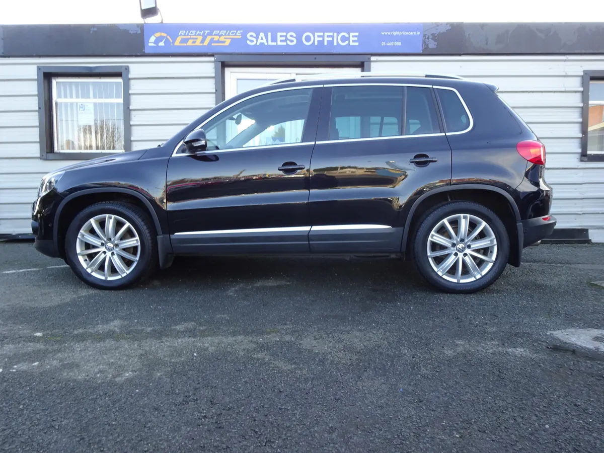 VOLKSWAGEN TIGUAN 2.0 TDI SPORTY HIGH SPEC FSH - Image 4