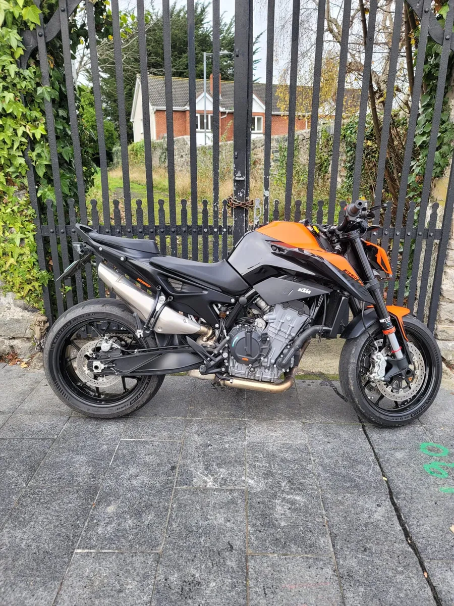 2021 KTM 890 DUKE MOTO4U - Image 2