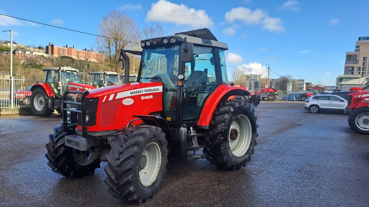 Massey Ferguson 5455 tier3 - Image 1