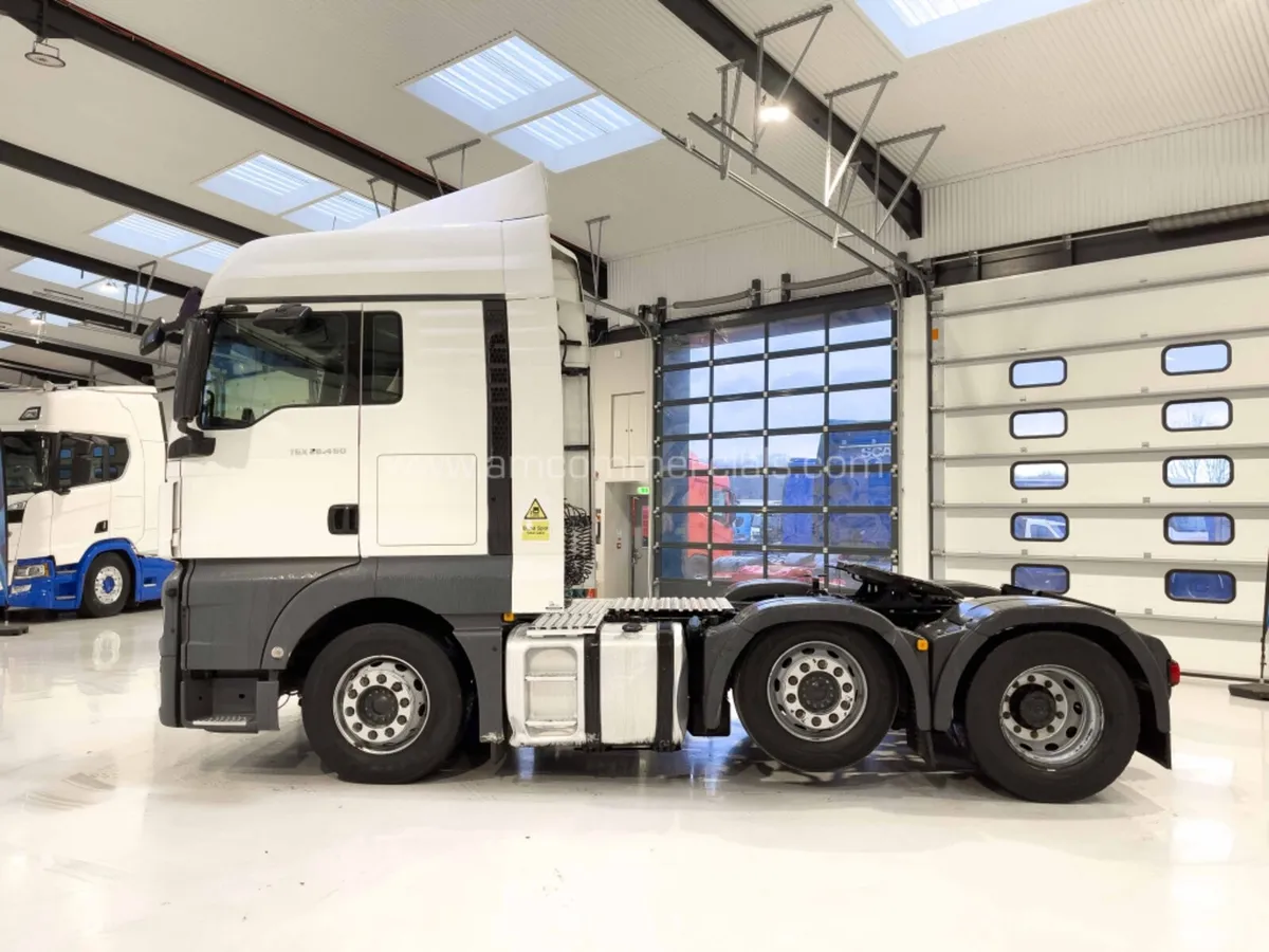 2018 (18) MAN TGX 26.460 6X2 - Image 4