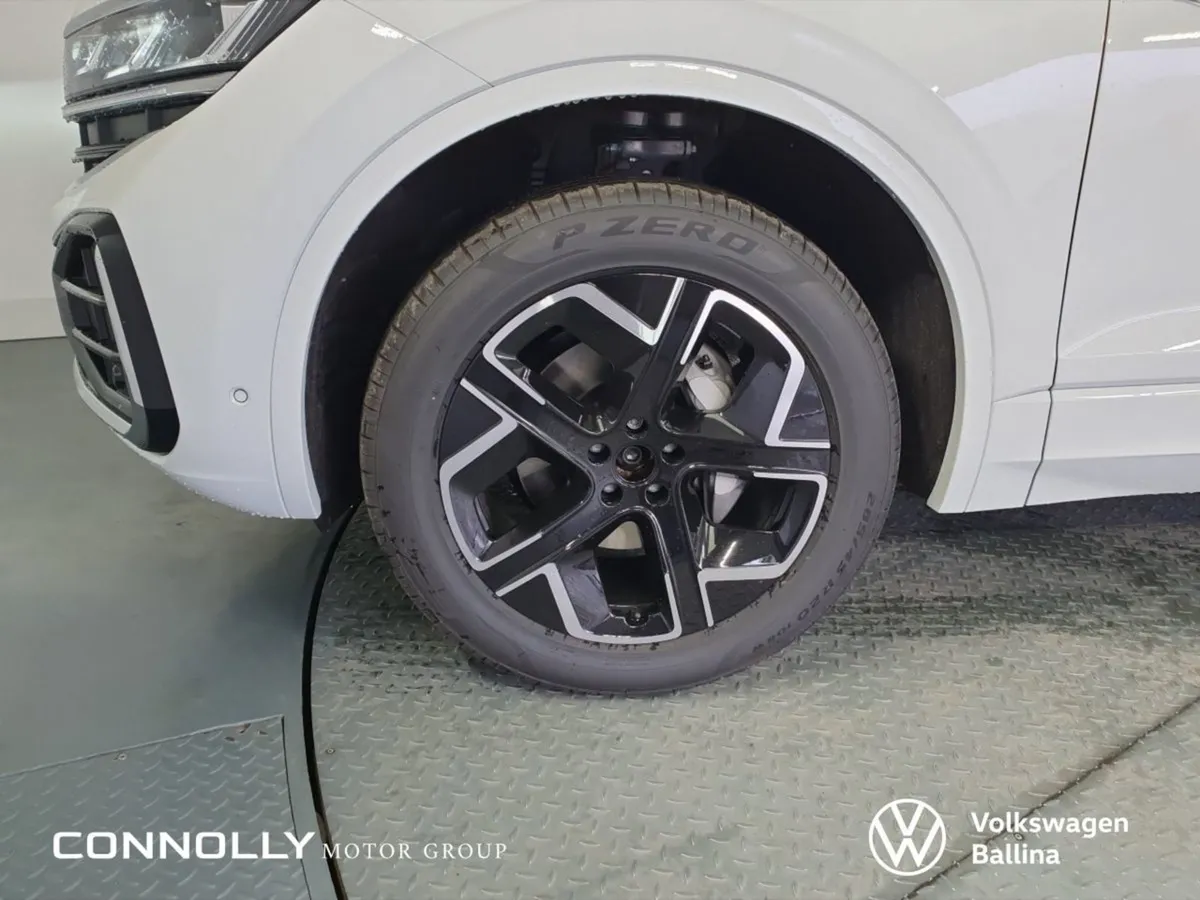 Volkswagen Touareg Commercial 2 Seat Rline - Image 4