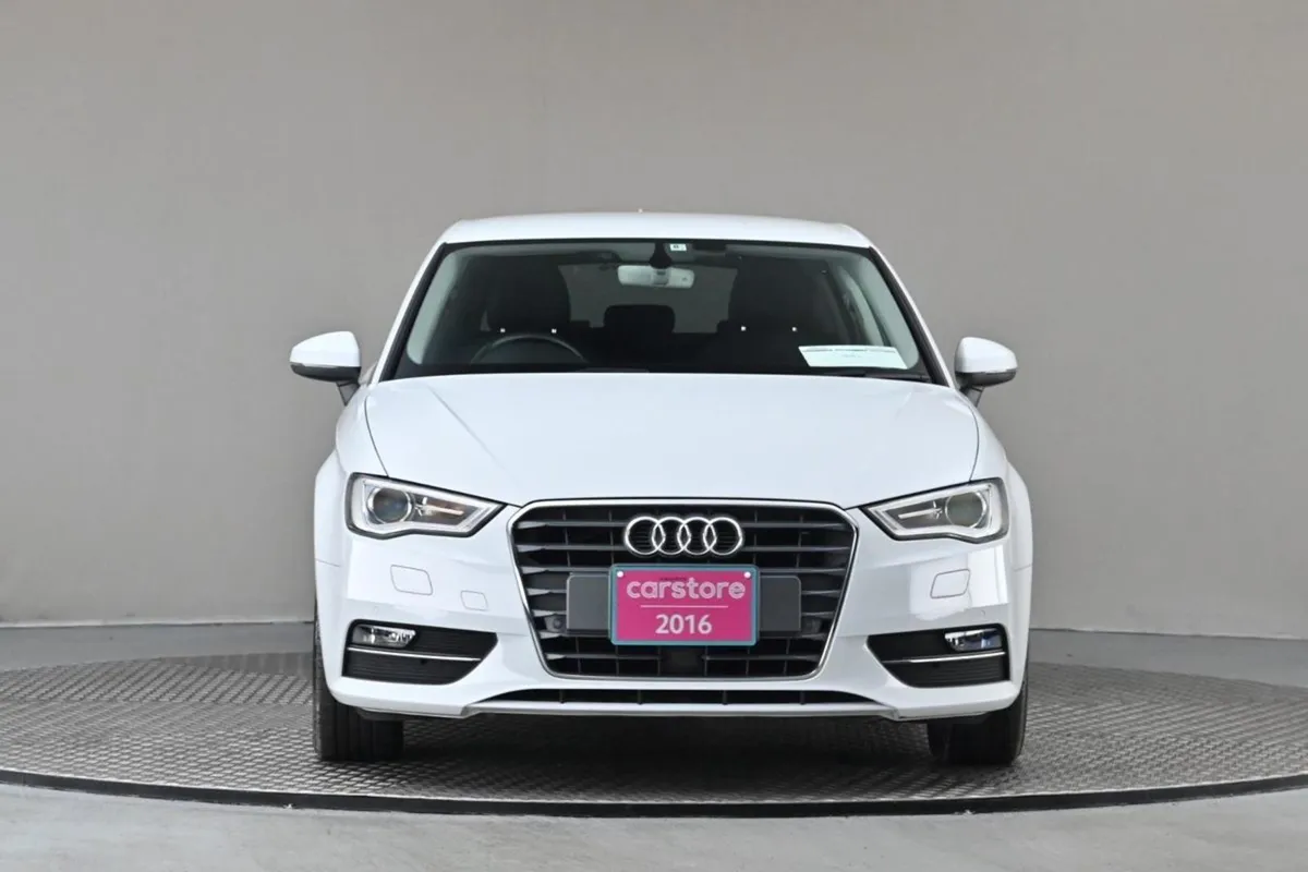 Audi A3 1.4 Tfsi S-tronic 5DR  reverse Cam park S - Image 2