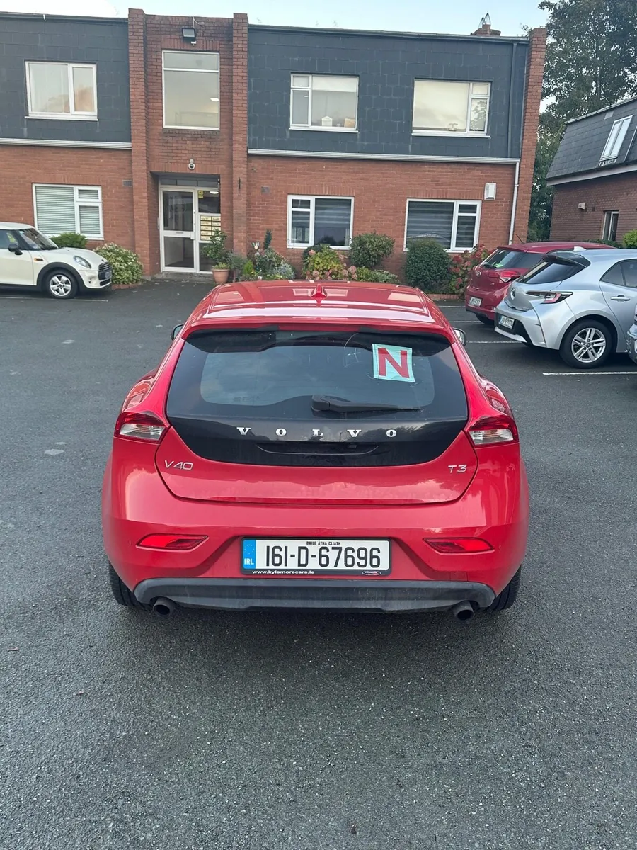 2016 Volvo V40 T3 - Only 30,000 km - Image 2