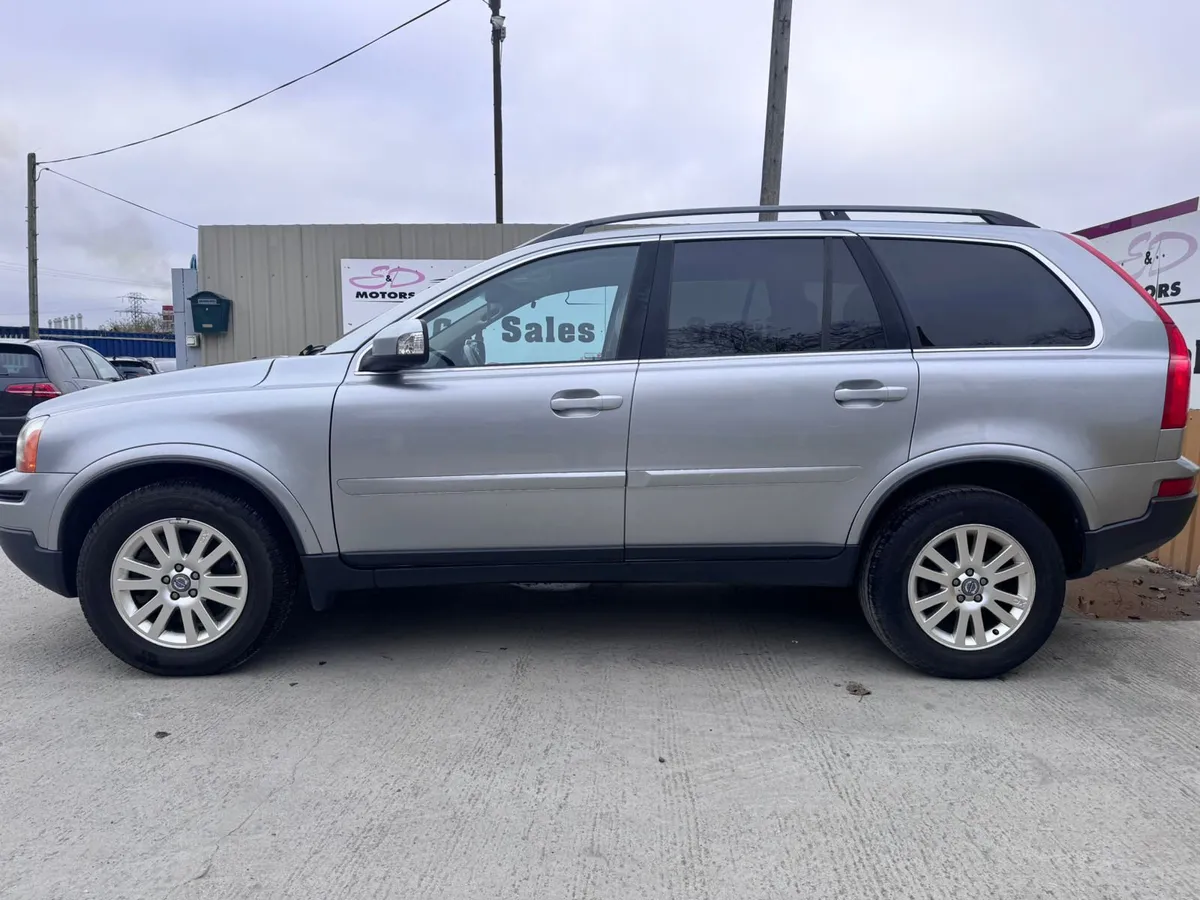 07 Volvo XC90 2.4D 4WD AUTO 7Seater - Image 4