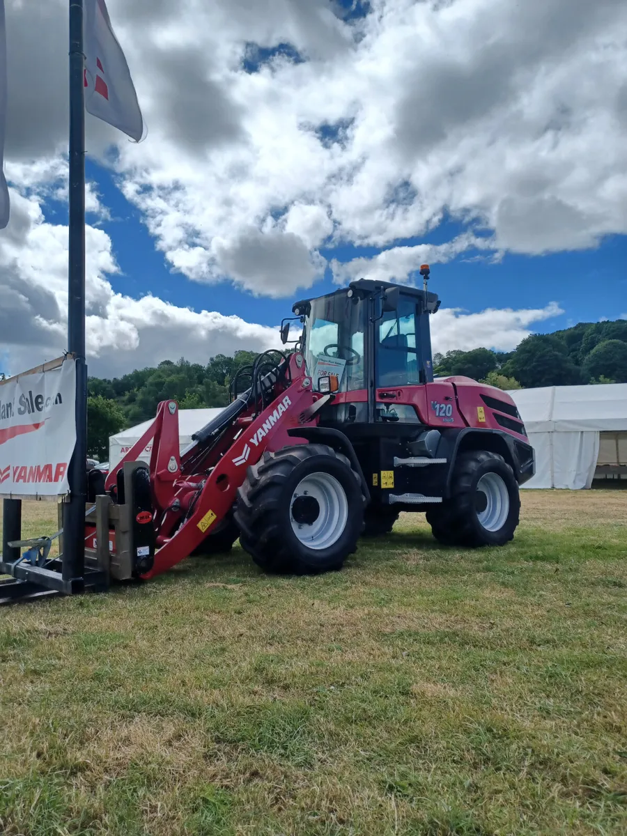 New Yanmar Compact Loading Shovels - Image 1