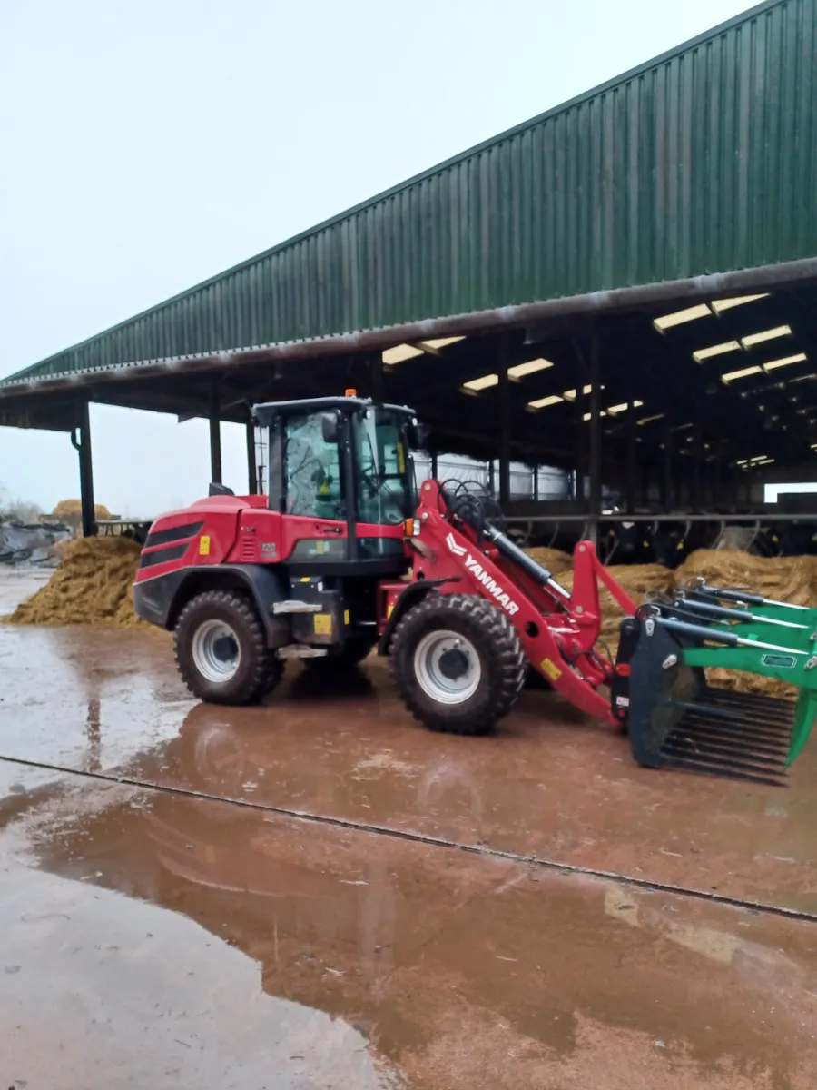 New Yanmar Compact Loading Shovels - Image 3