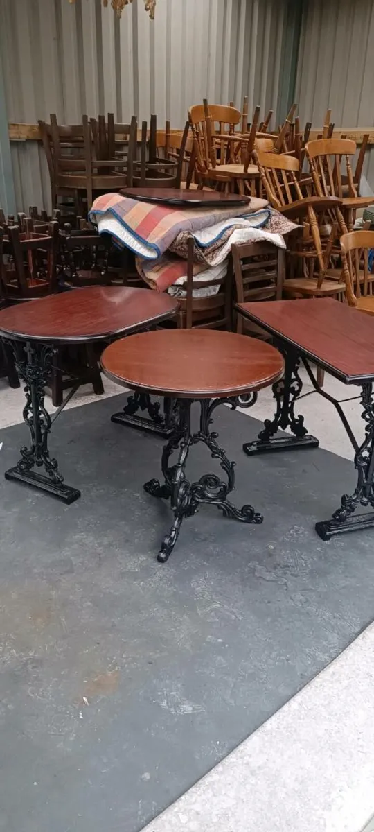 Pub stools and bar furniture - Image 3
