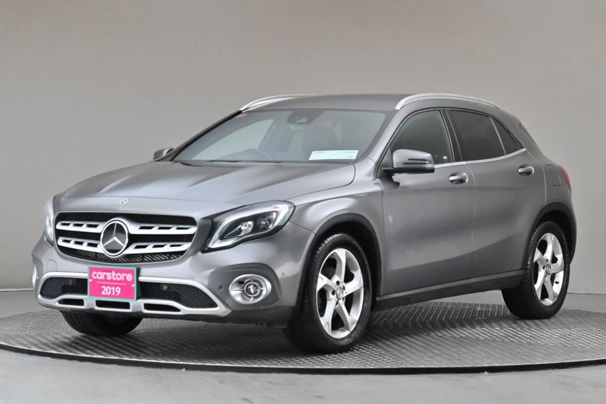 Mercedes-Benz GLA-Class GLA 180 FULL Leather powe - Image 3