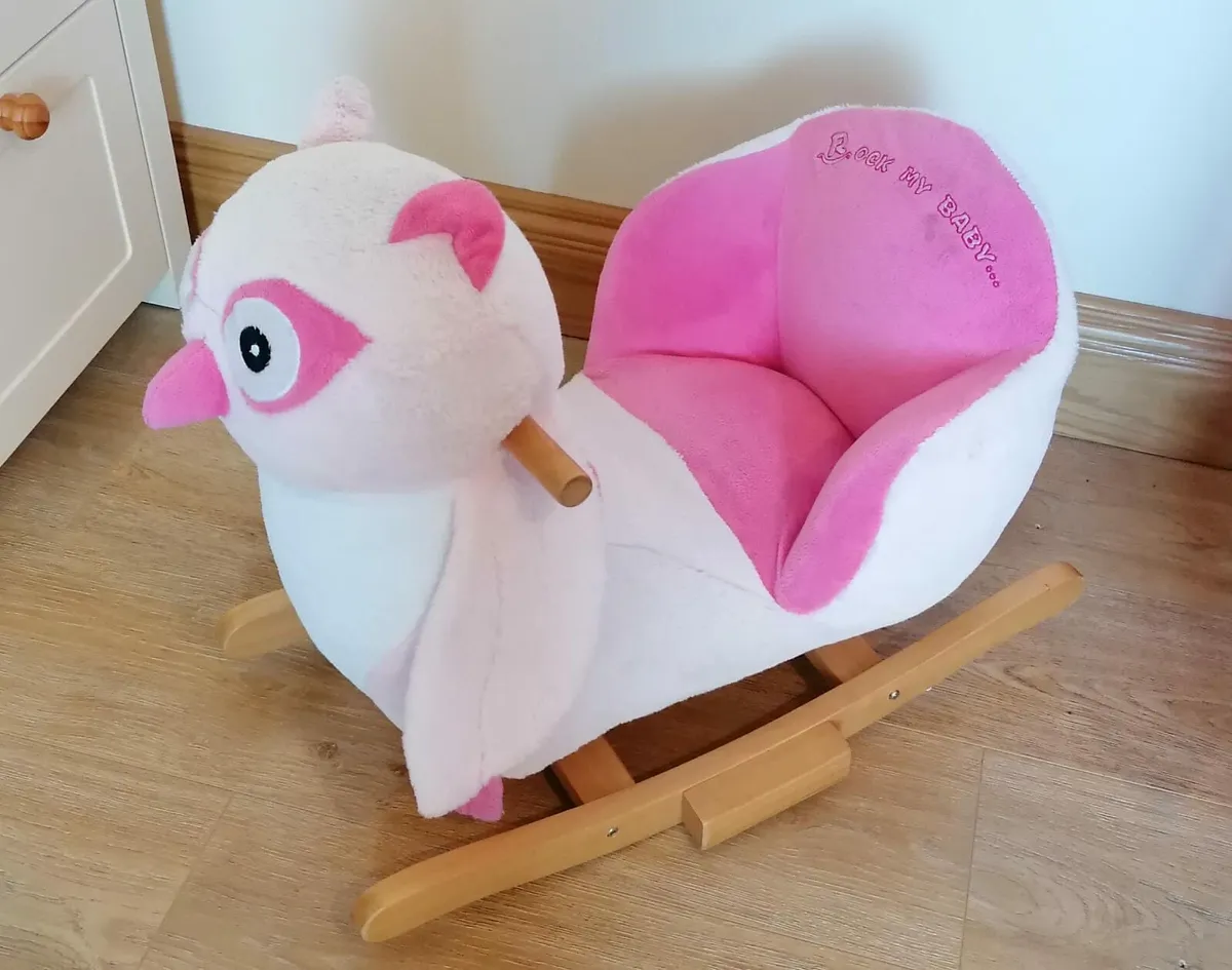 Toddler bike and chairs - Image 2