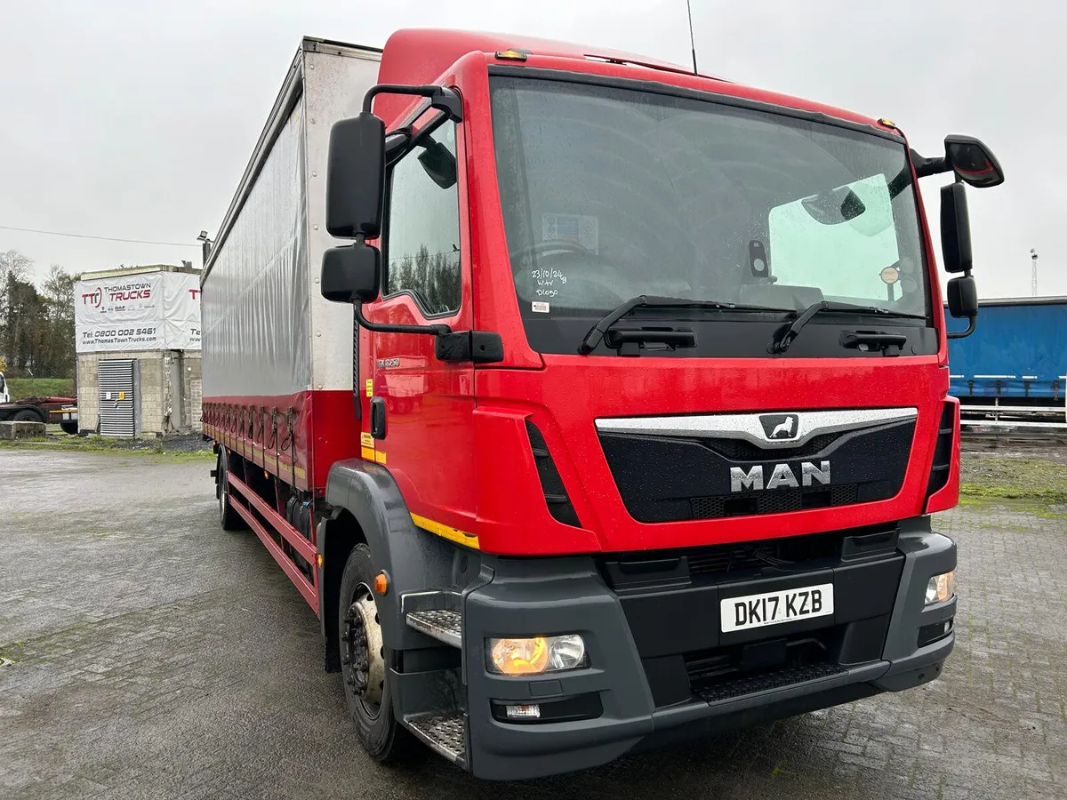 2017 MAN TGM 18. 250 Day Cab with 28ft Curtainside - Image 1