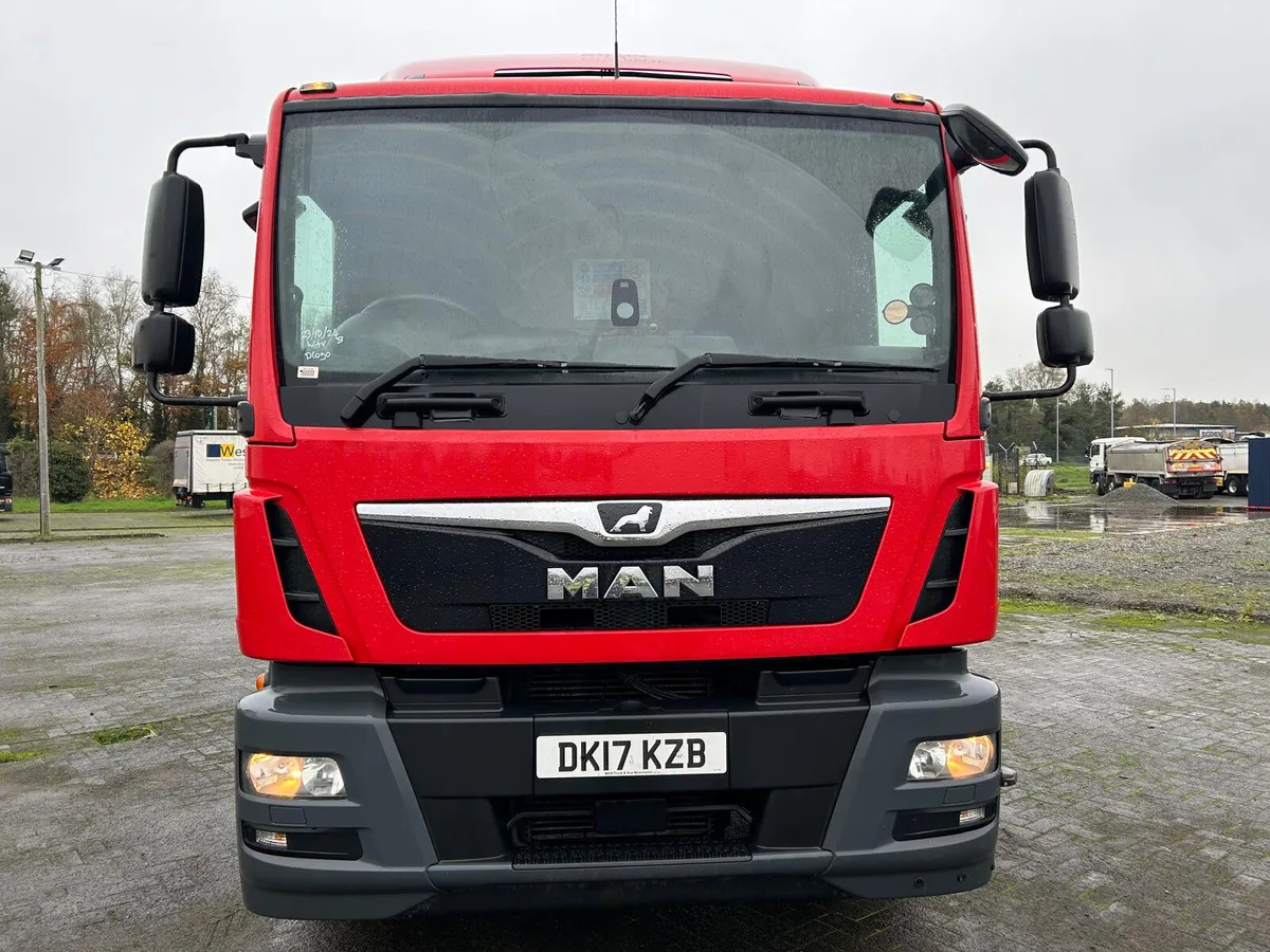 2017 MAN TGM 18. 250 Day Cab with 28ft Curtainside - Image 2