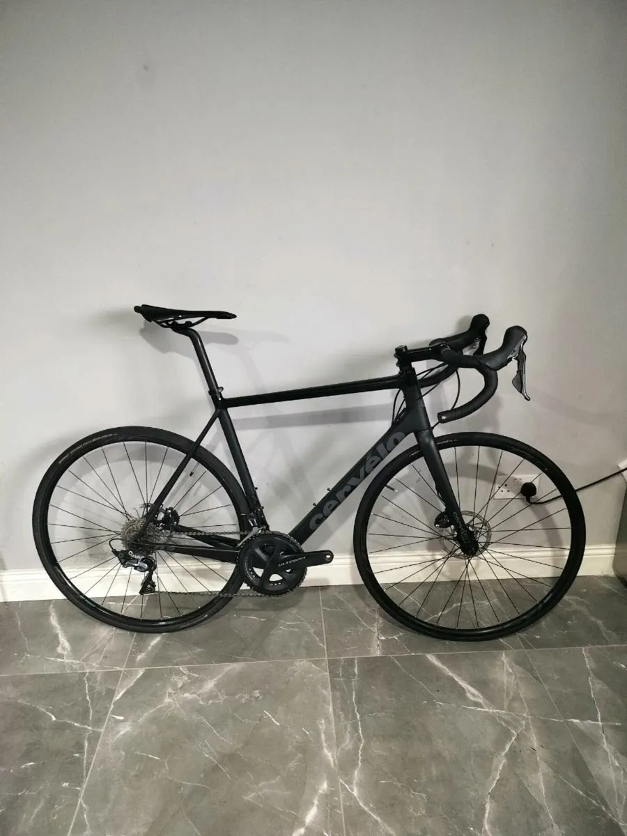 Pristine Cervelo r3 56cm - Image 1