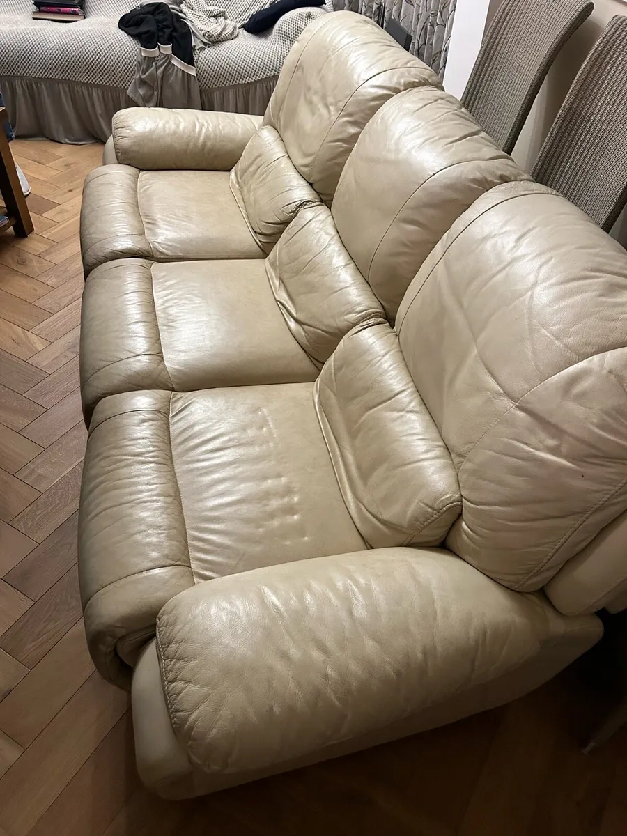 Leather couch - Image 2
