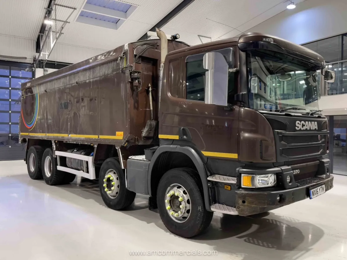 2016 (16) SCANIA P370 8X4 TIPPER - Image 1