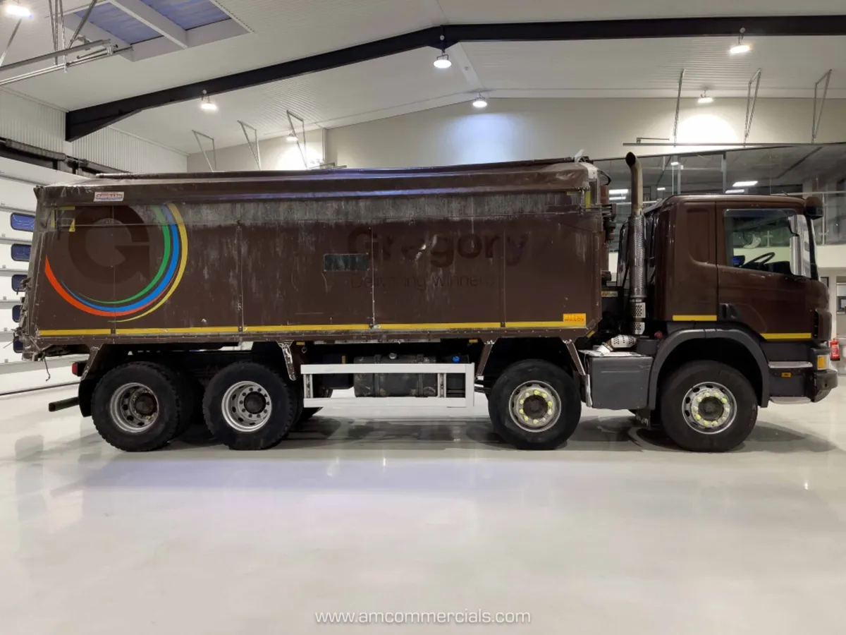 2016 (16) SCANIA P370 8X4 TIPPER - Image 4