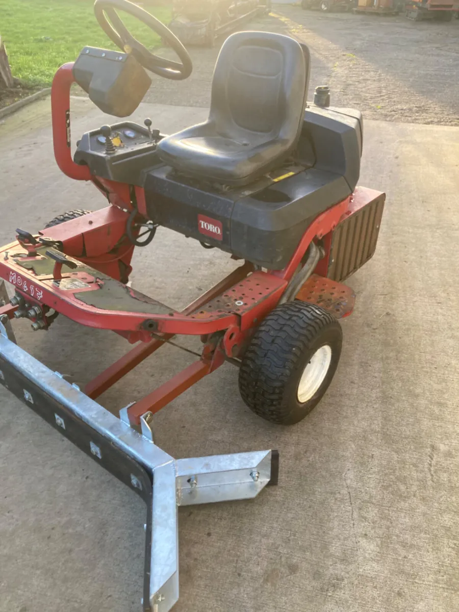 Toro Diesel yard scraper - Image 1