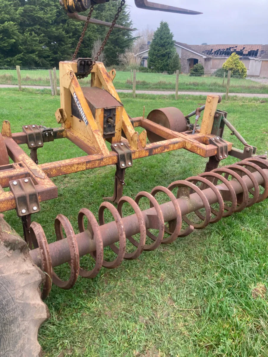 Farm machinery - Image 1