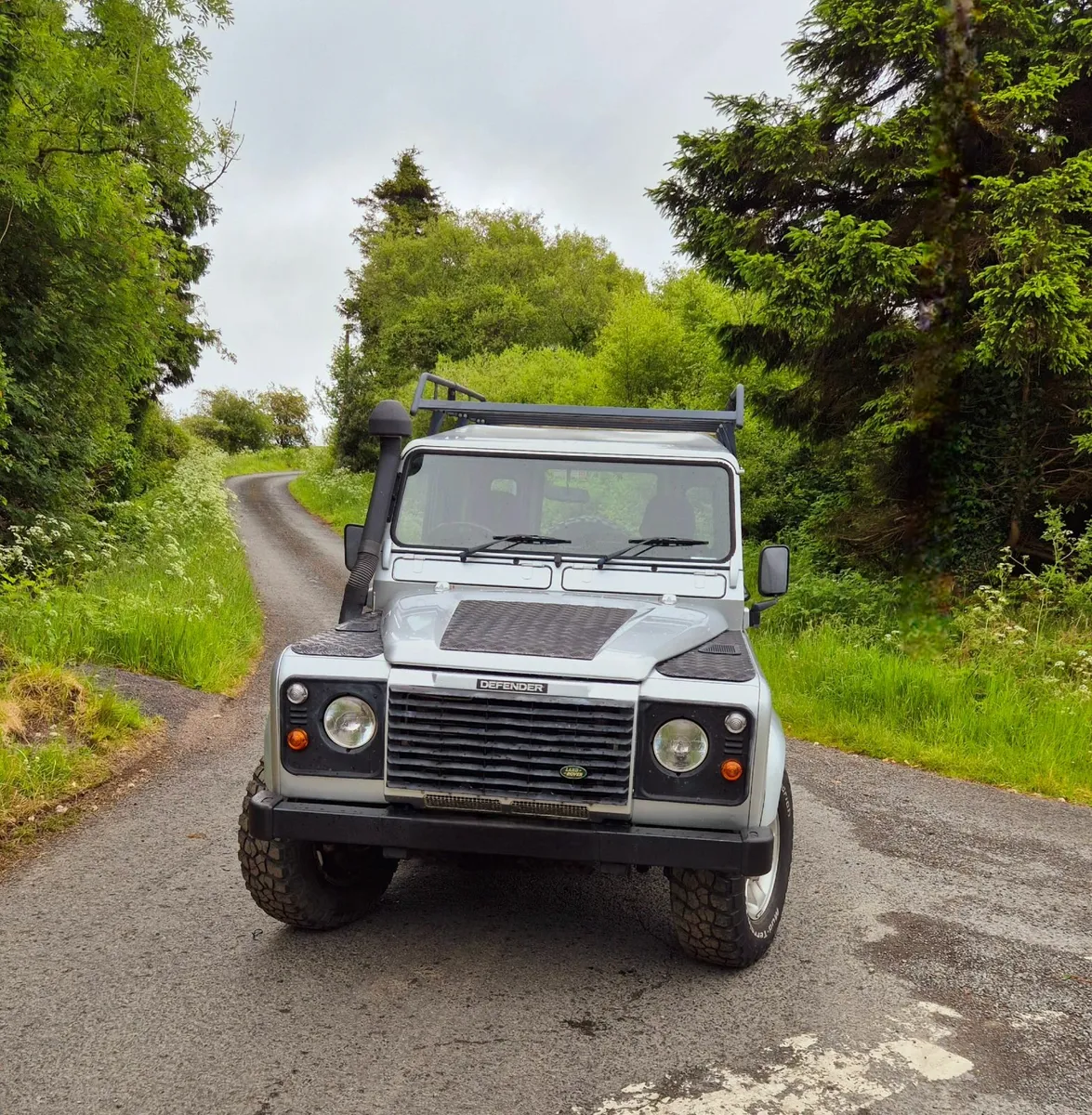 Land Rover Defender 2004 - Image 1