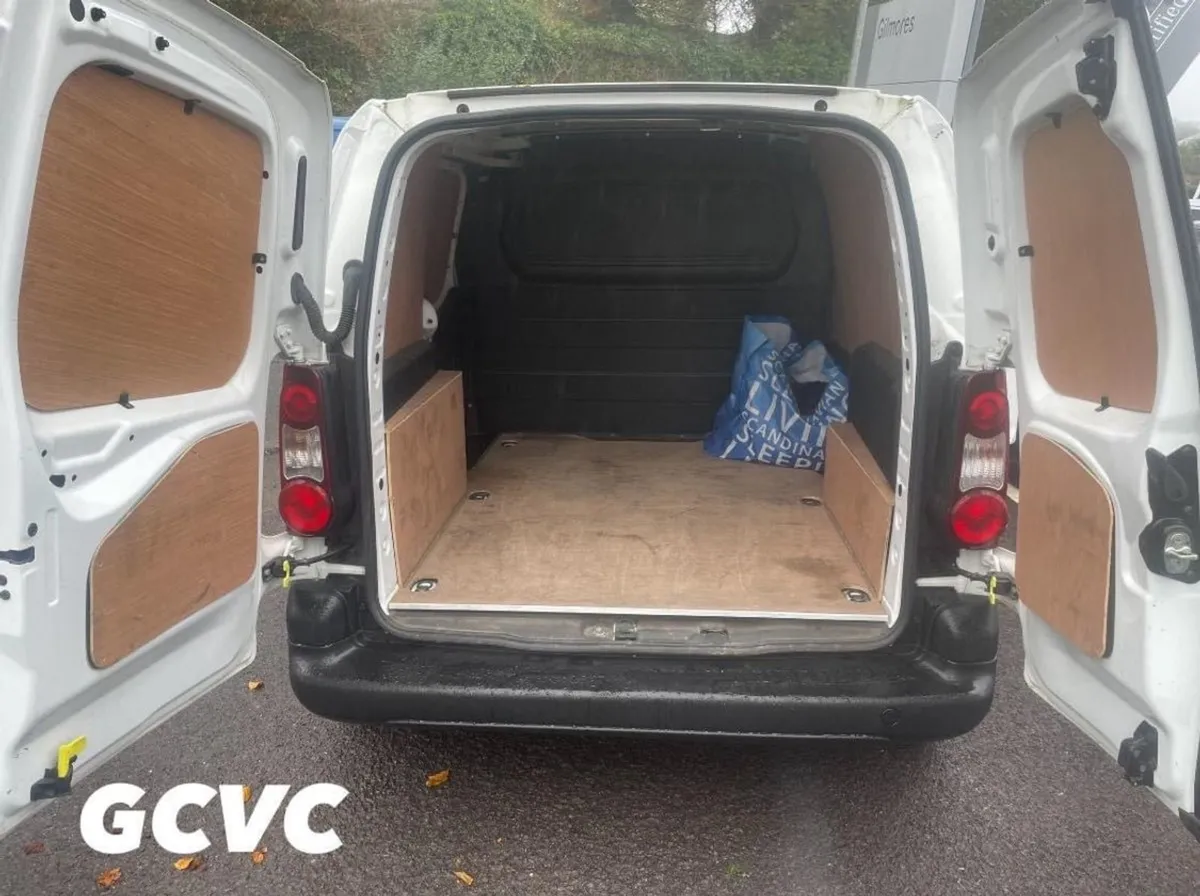 Citroen Berlingo 3 Seater Panel Van - Image 4