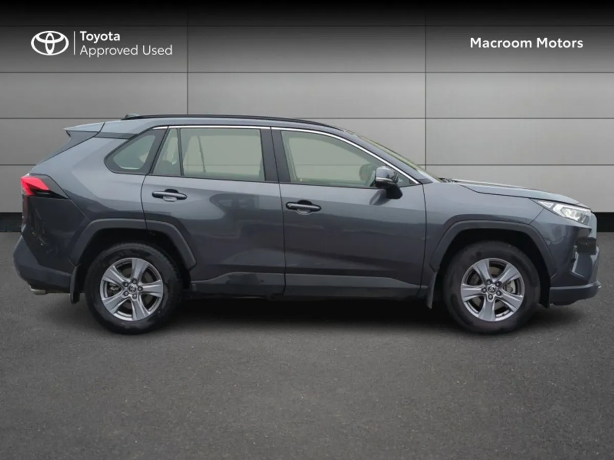 Toyota Rav4 2.5 Litre Hybrid - Image 3