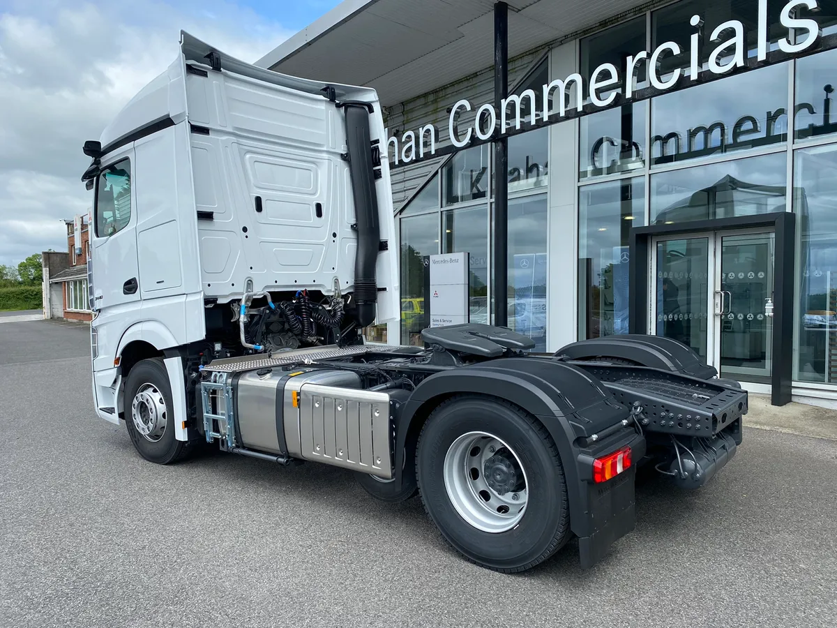 New Mercedes Benz Actros 2448 Streamspace 2.5 - Image 4