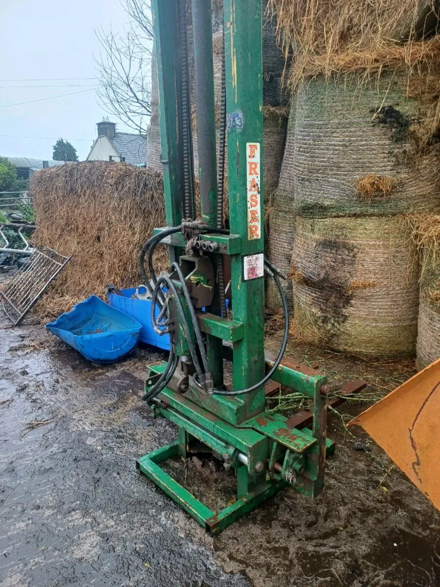 FRASER FORKLIFT MAST FOR TRACTOR - Image 1