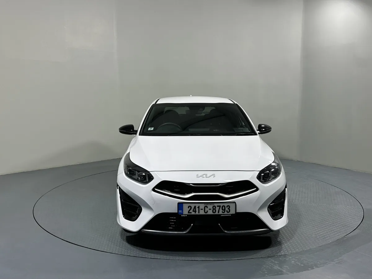 Kia Ceed GT Line 1.0 Petrol 241 (2024) - Image 3