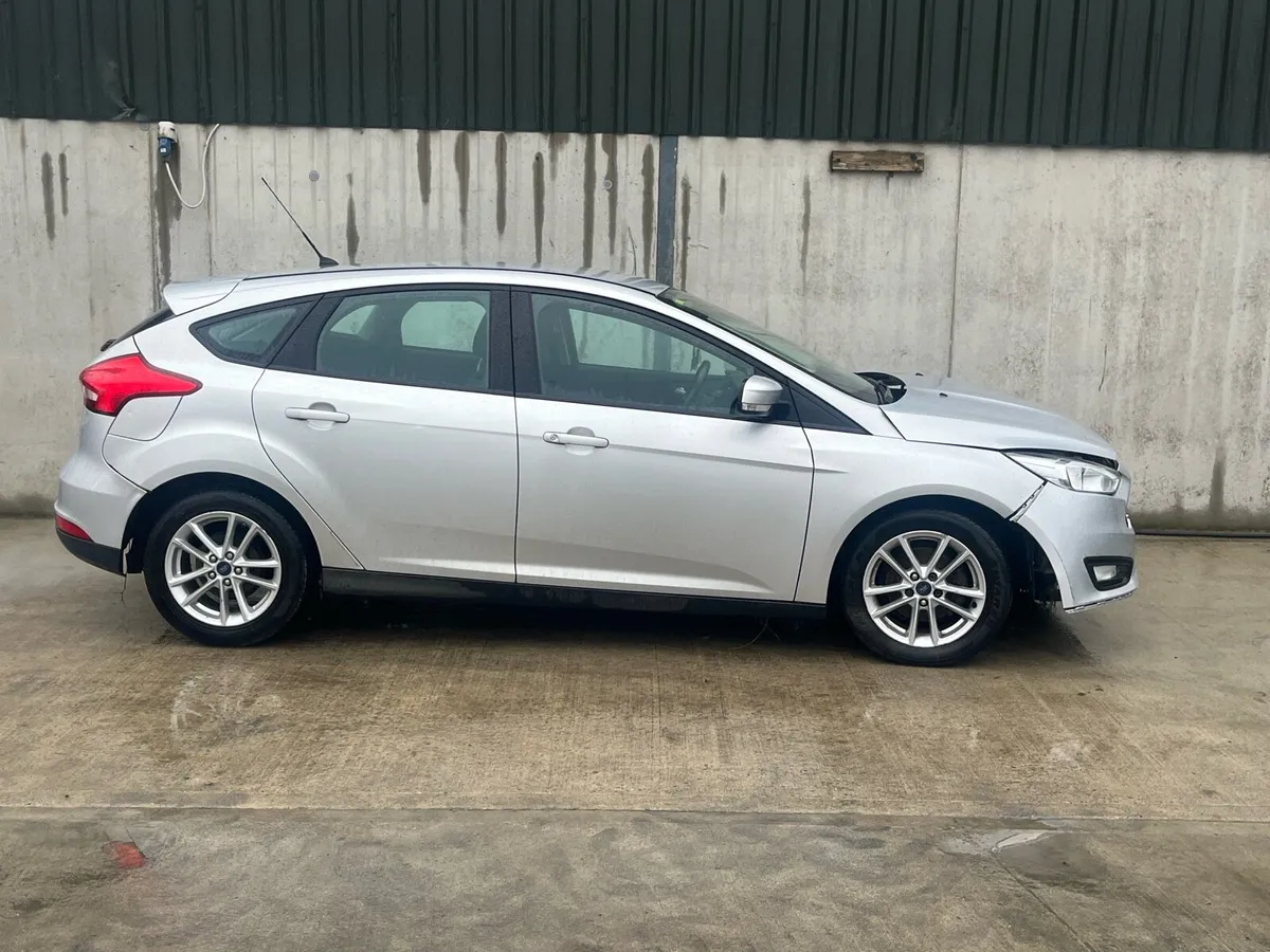 2015 Ford Focus parts - Image 4