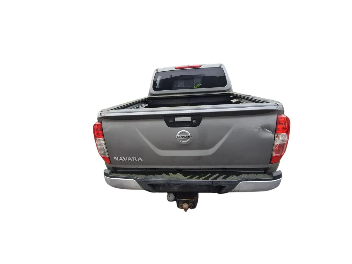 18 nissan Navara for breaking - Image 3
