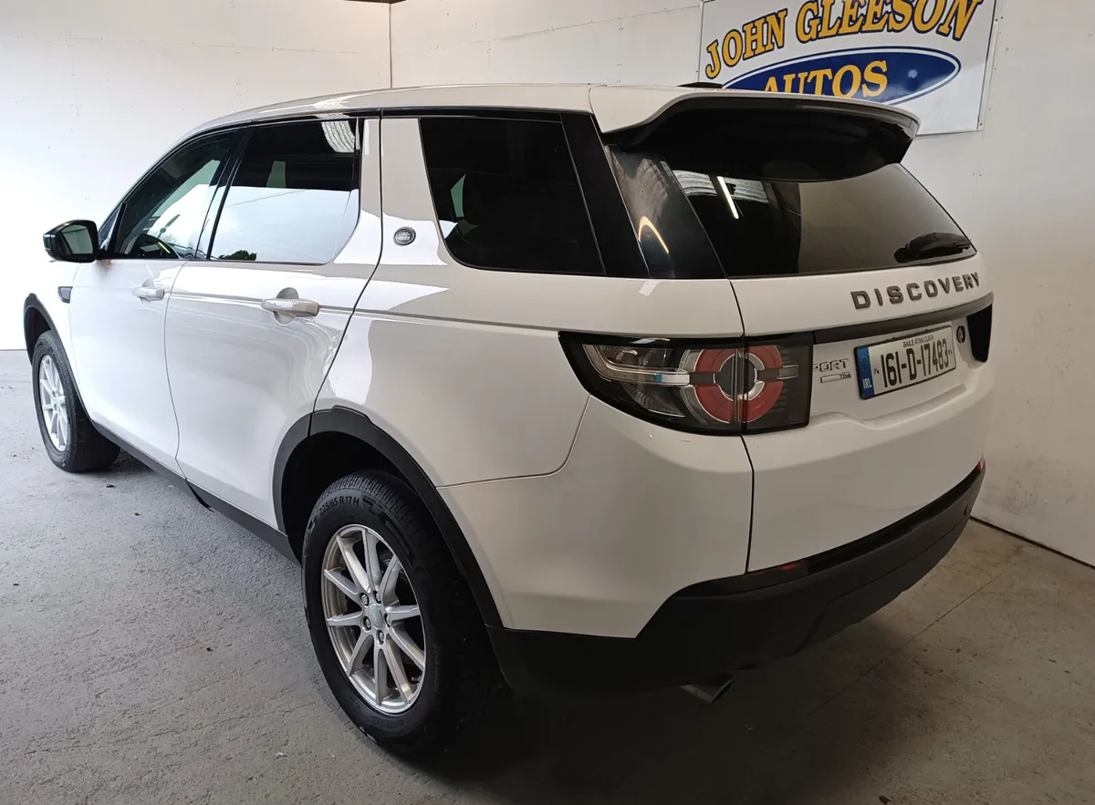 Land Rover Discovery Sport 2016 - Image 3