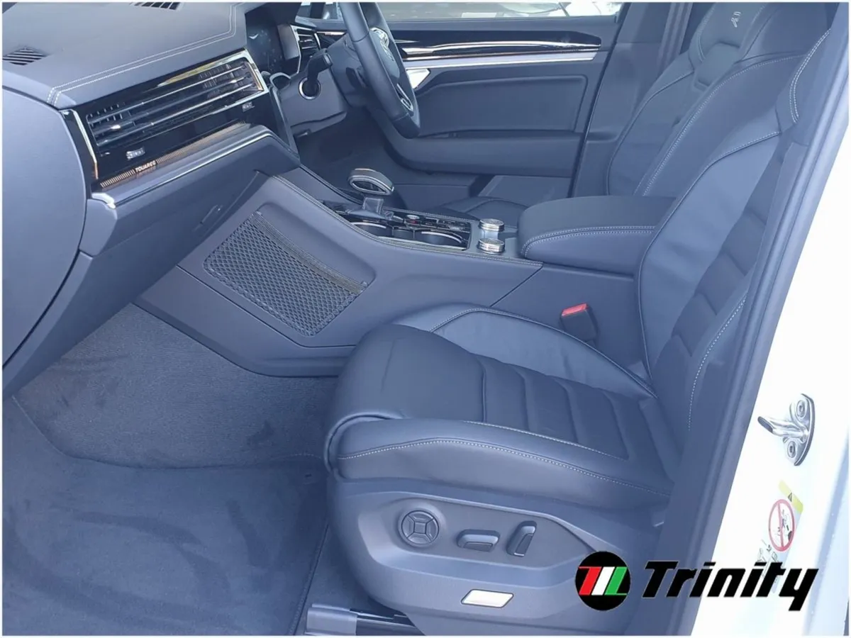 Volkswagen Touareg 252 R-line Commercial  Availab - Image 4