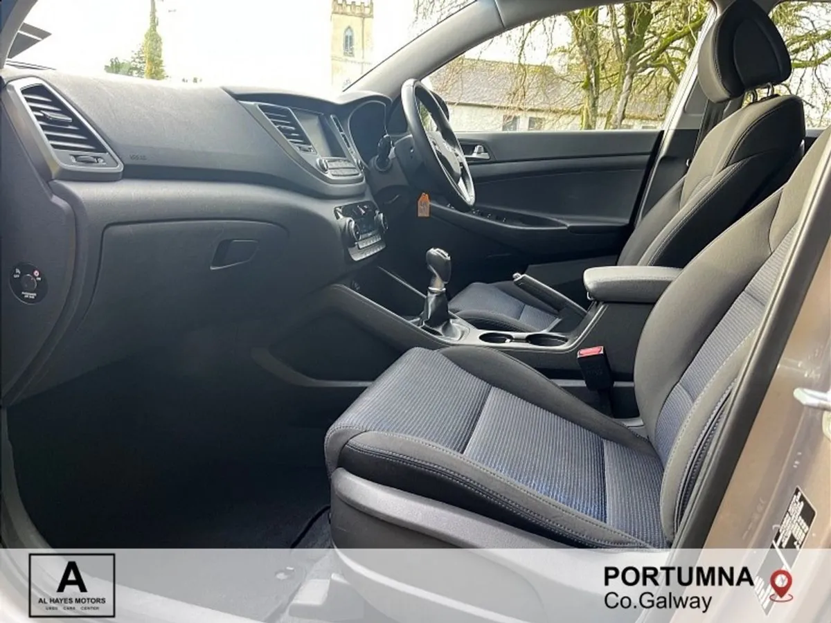 Hyundai Tucson 1.7 Crdi SE NAV Bl/dr 5 5DR  nct 3 - Image 4