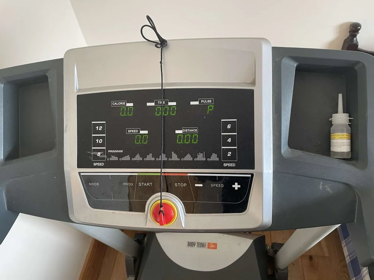 Treadmill - Image 1